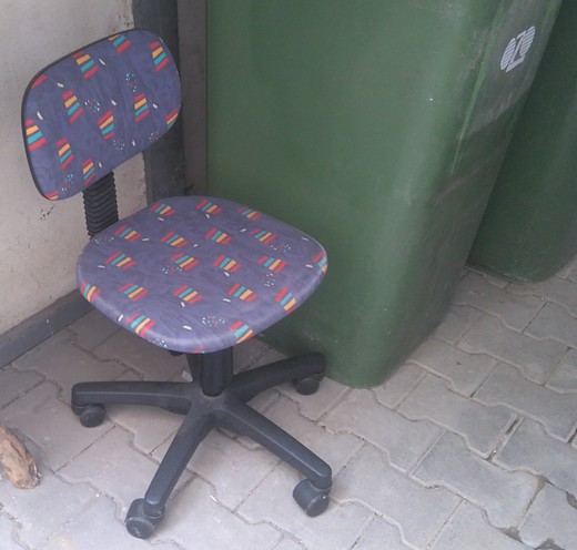 Židle B4